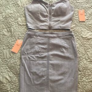 Medium size 2 piece set.
